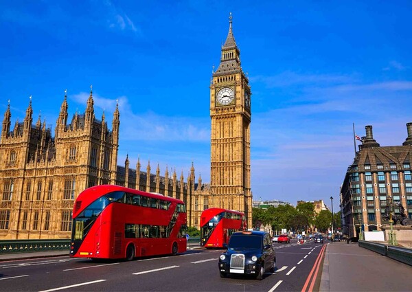 Explore-by-Bus-Hop-on-Hop-off-with-public-local-buses-image-6